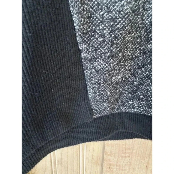 Sweaty Betty Womens Cropped Sweatshirt Size Small Gray And Black - Picture 4 of 5